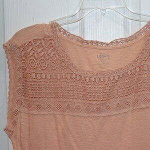 Women's Ann Taylor LOFT sleeveless peach cotton top. New.
